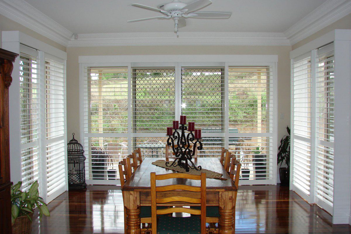 bypass shutters on dining room windows - DSC05613