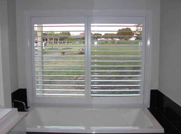 custom made shutters for a raised bath window - DSC05531
