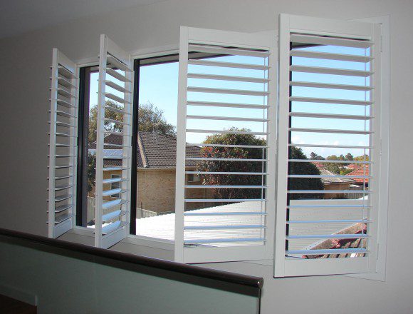 plantation shutters - DSC06033