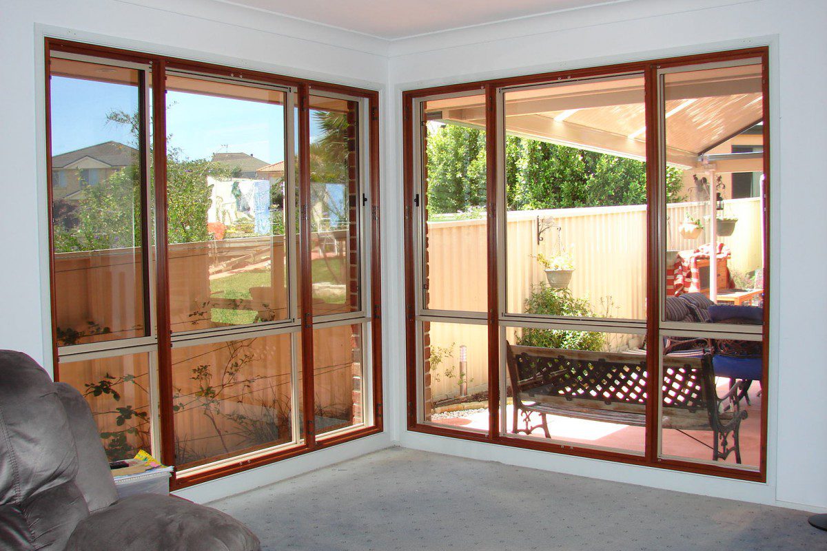 plantation timber shutters - DSC04303