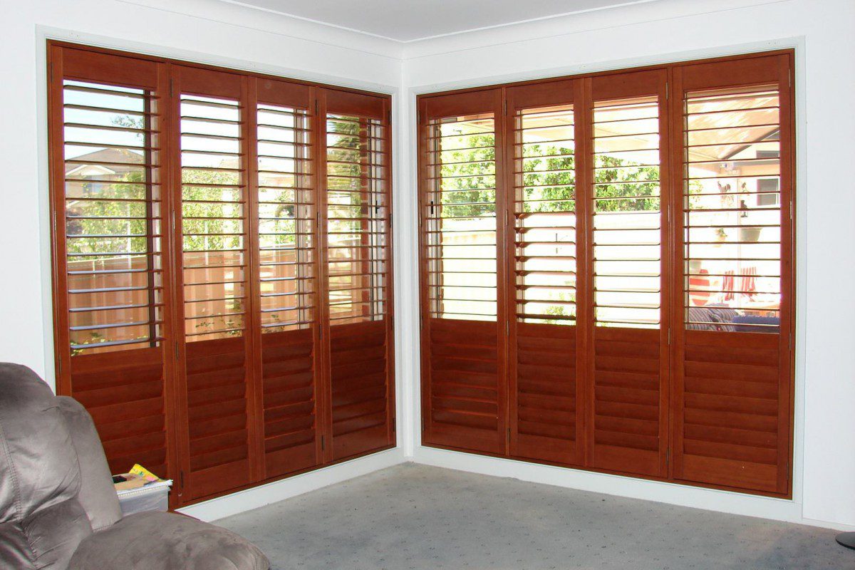 plantation timber shutters - DSC04305