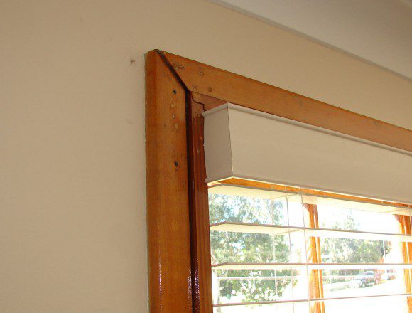 venetian blinds on a timber frame window - DSC05833